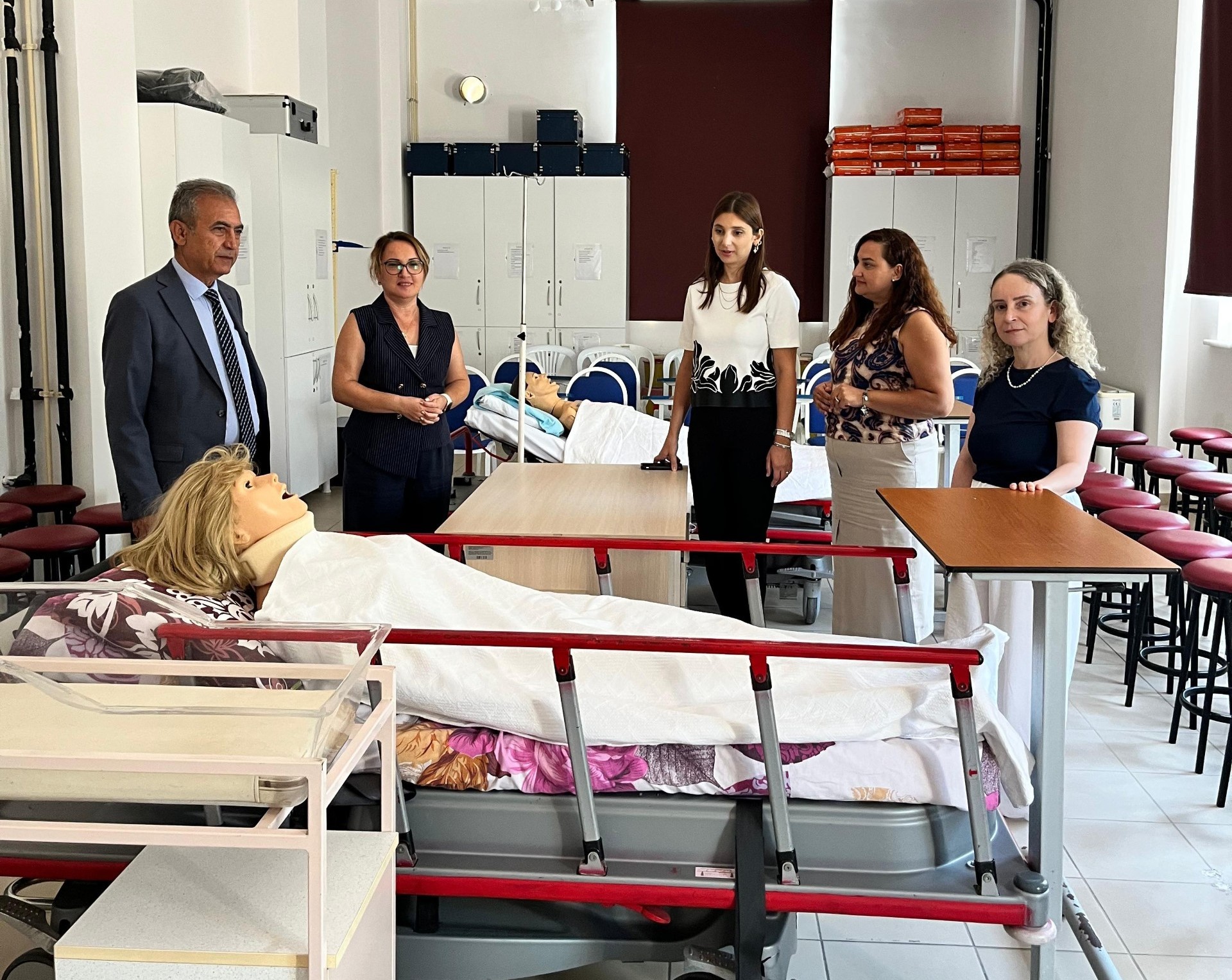 Rektör Yardımcımız Prof. Dr. Cengiz Özarslan, Sağlık Bilimleri Fakültesini Ziyaret Etti