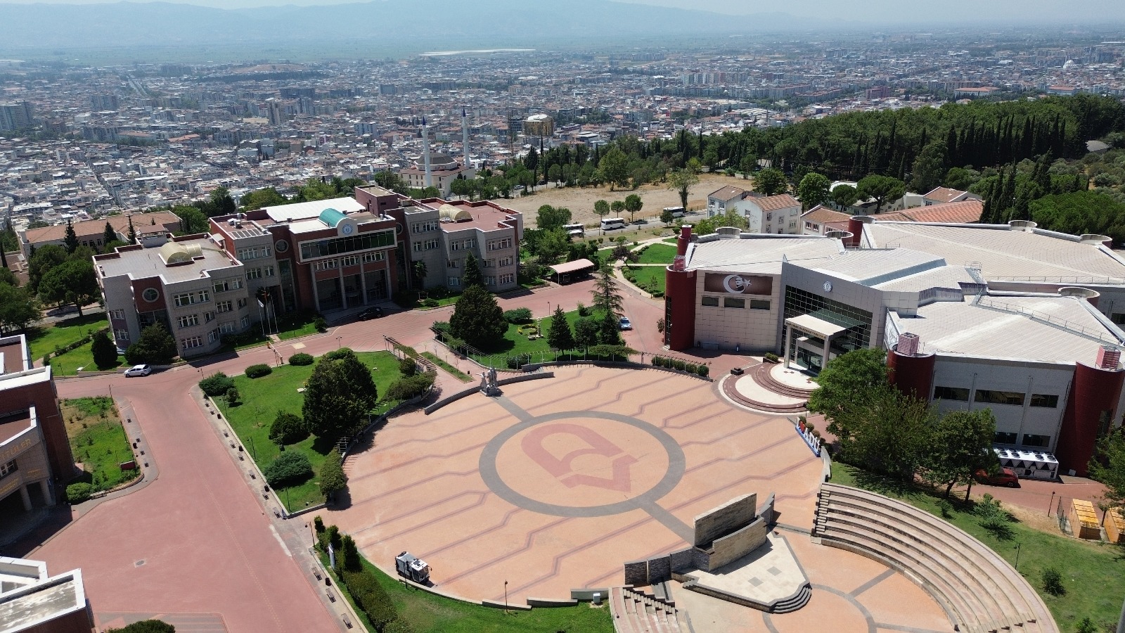 Üniversitemizde “Araştırma Üniversitesi” Vizyonu Doğrultusunda Altyapı Güçlendirme Çalışmaları Devam Ediyor