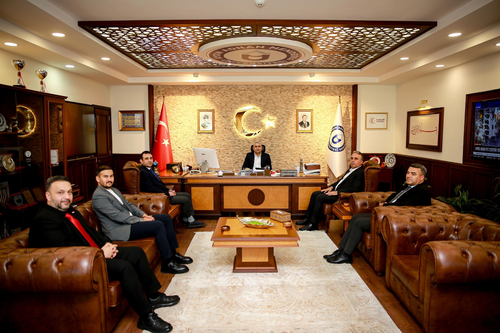 Rektörümüz, Milli Eğitim Bakan Danışmanı ve Yazar Mahmut Bıyıklı’yı Makamında Ağırladı