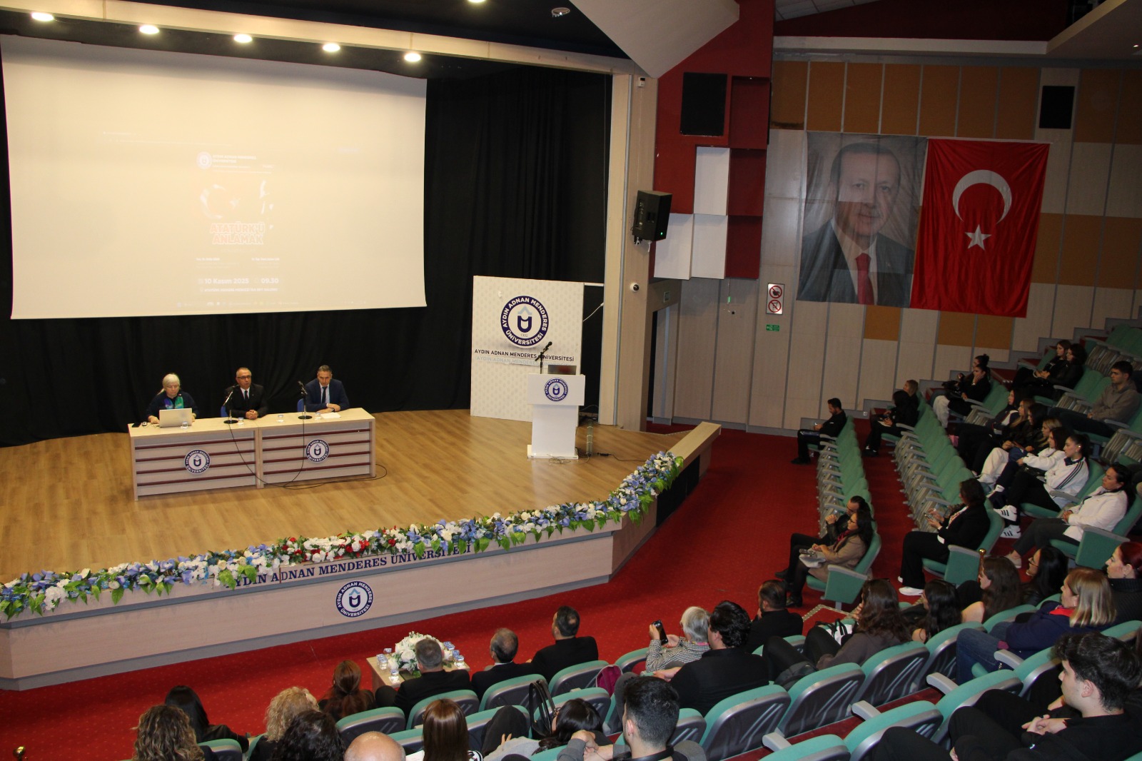 Üniversitemizde “Atatürk’ü Anlamak” Paneli Düzenlendi