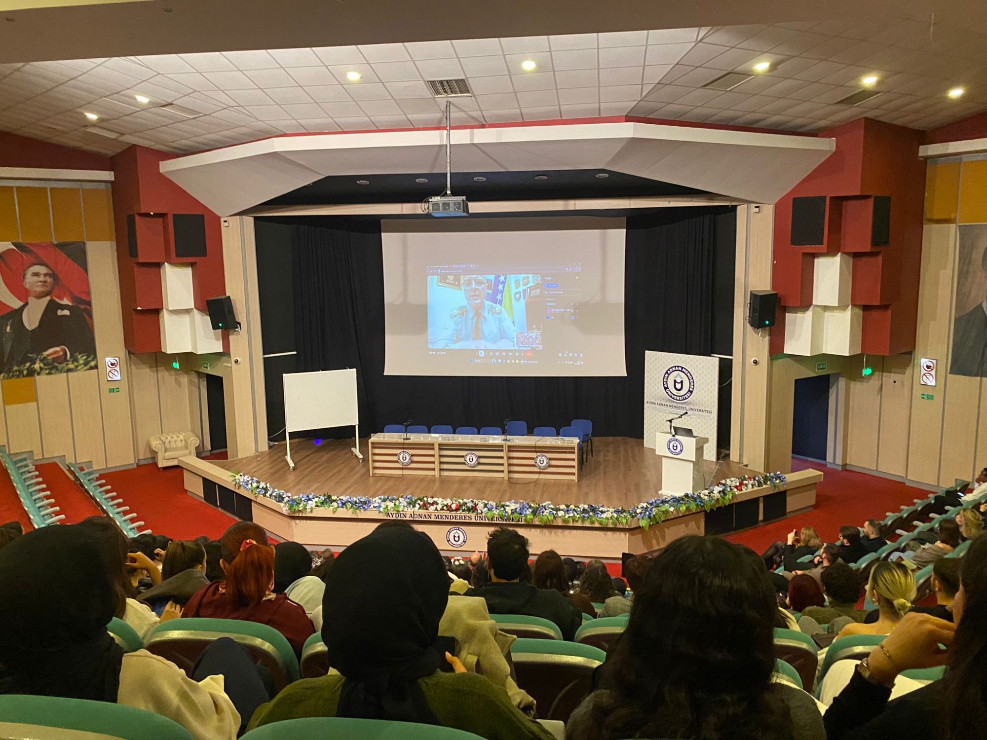 Üniversitemizde “Toplum ve Liderlik” Temalı Çevrim İçi Etkinlik Düzenlendi