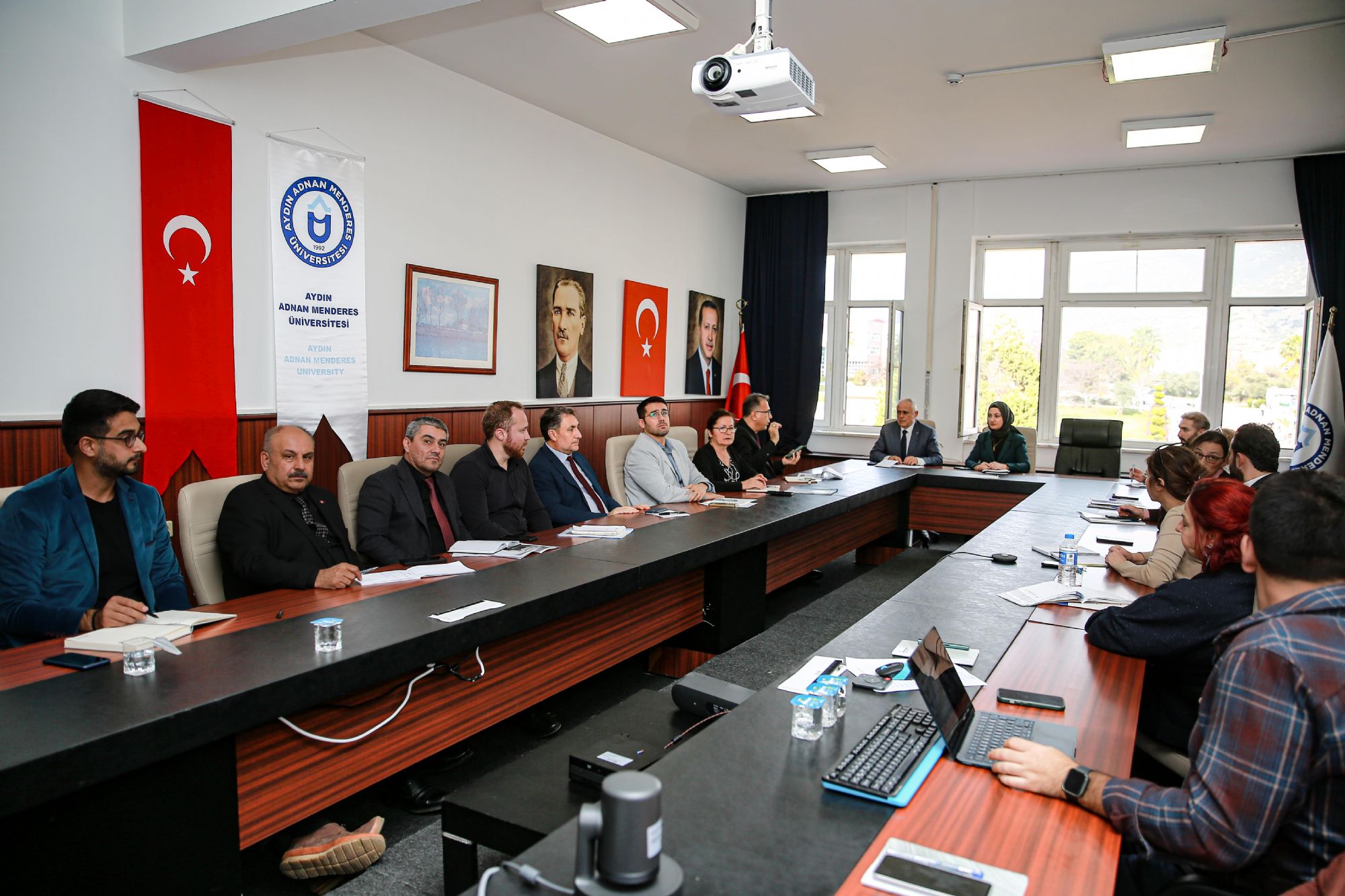 Üniversitemizde KAP Sürecine Yönelik Bilgilendirme Toplantısı Gerçekleştirildi