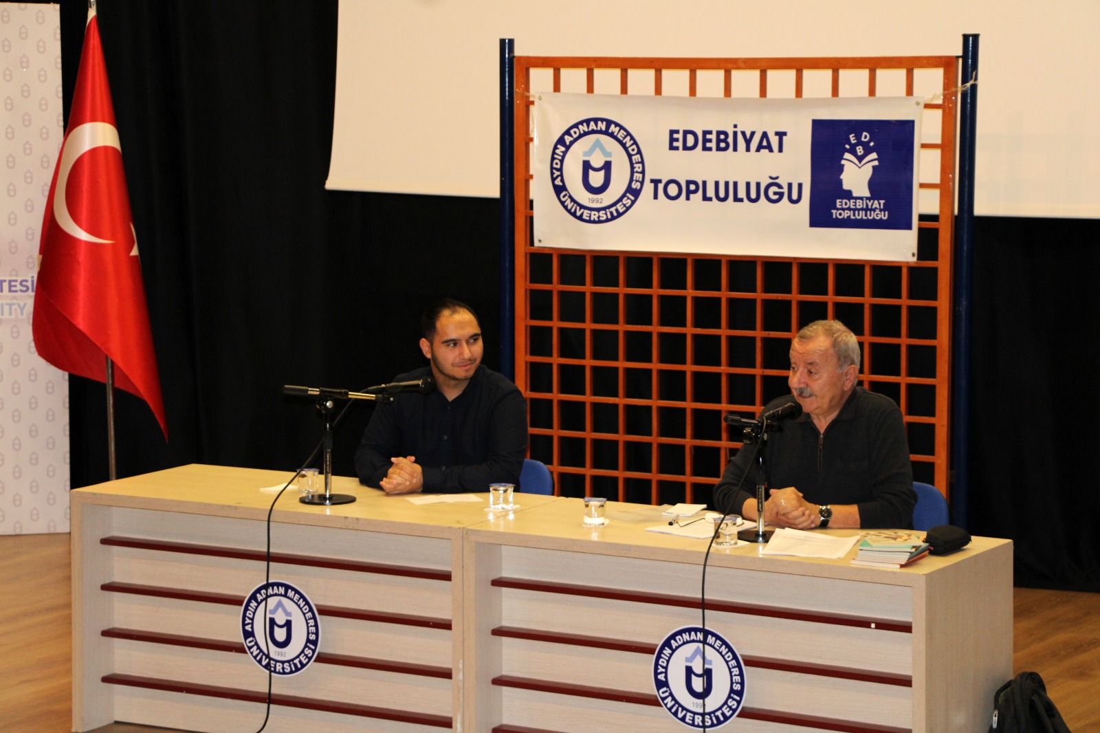 Üniversitemizde “Şükrü Erbaş ile Şiir Dinletisi ve Söyleşisi” Düzenlendi