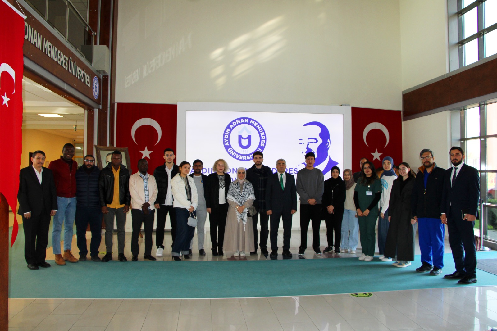 Rektörümüz Uluslararası Öğrenciler ile Bir Araya Geldi