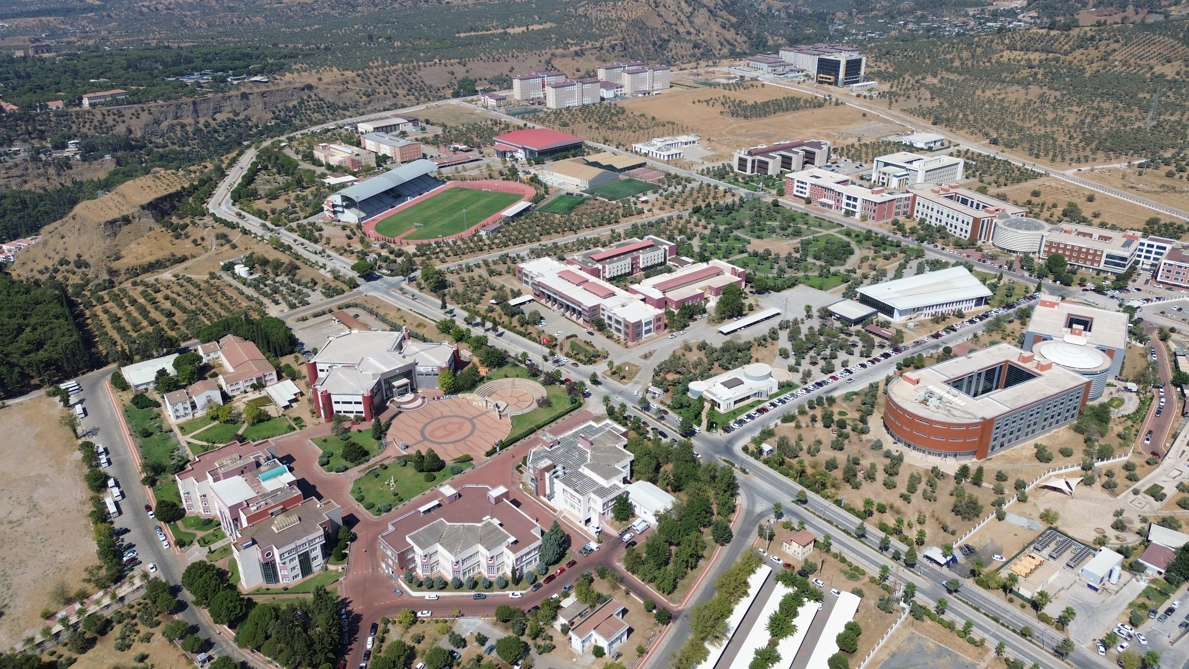 Üniversitemizde İyileştirme ve Yatırım Çalışmaları Sürdürülüyor