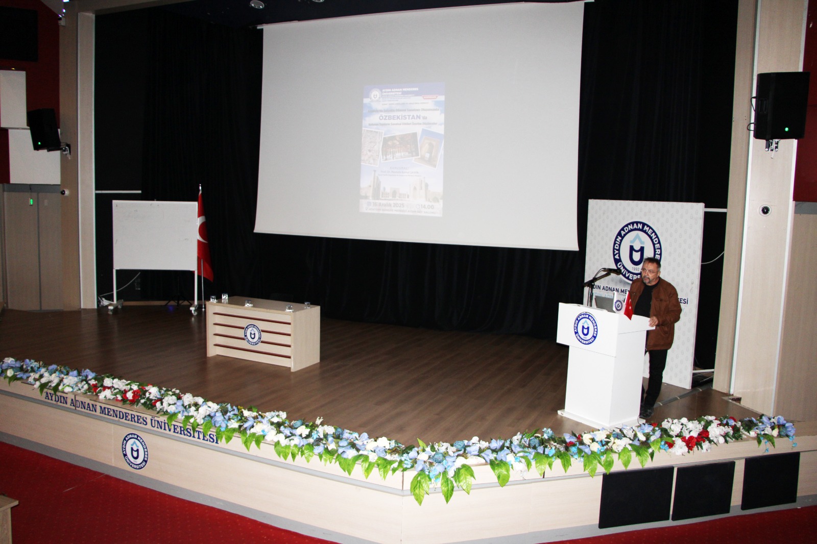 Üniversitemizde “Anadolu'da Selçuklu Dönemi Sanatının Oluşumunda Özbekistan’da Bulunan Yapıların Sanatsal Etkileri Üzerine Düşünceler” Konferansı Düzenlendi