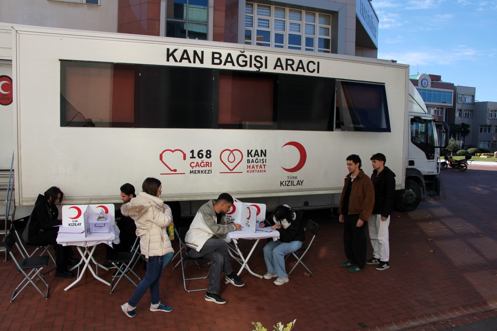 ADÜ’de Hayat Kurtaran Dayanışma: Kan ve Kök Hücre Bağışı Etkinliği Düzenleniyor