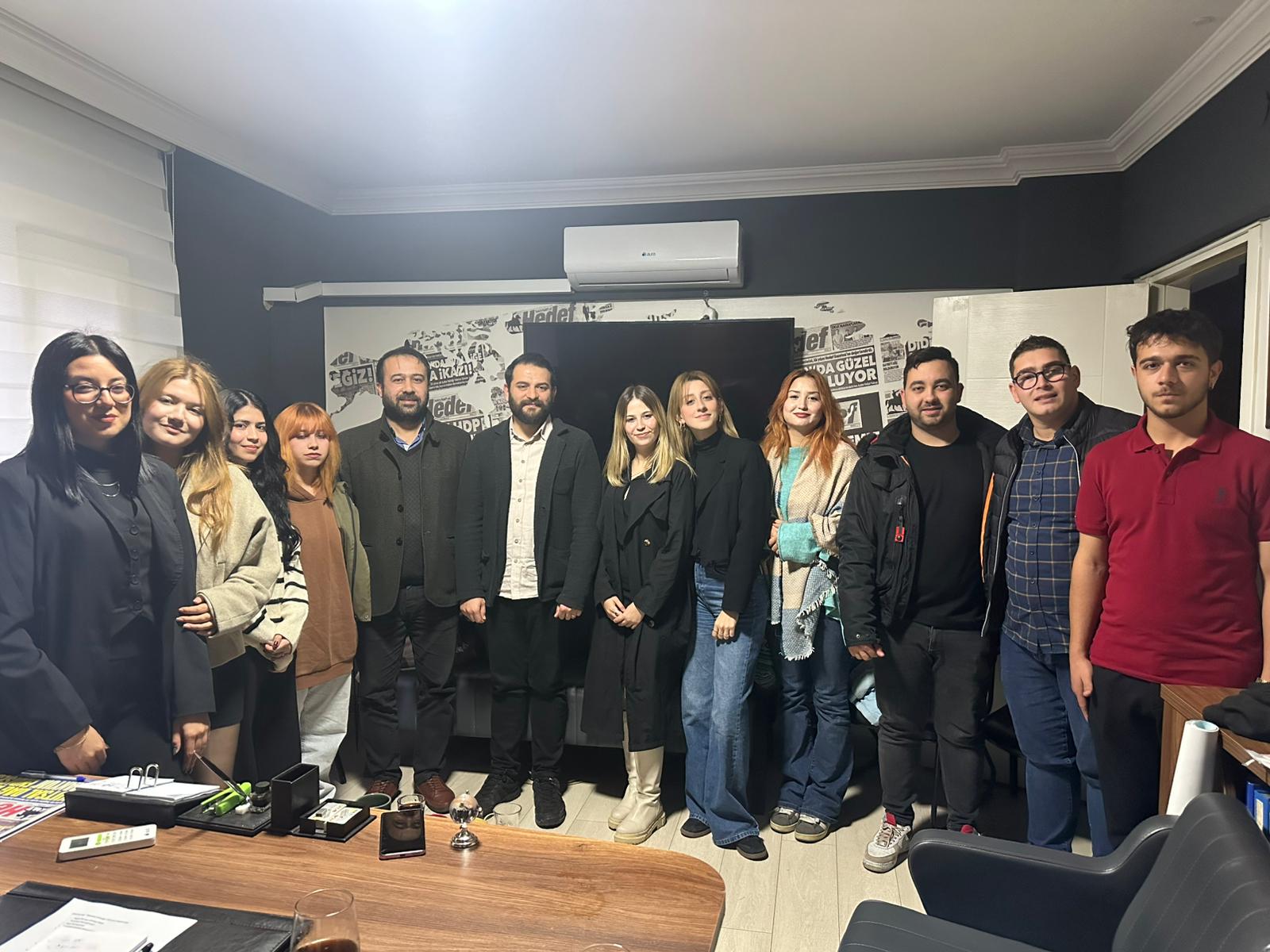 Atça Meslek Yüksekokulu Öğrencilerinden Hedef Gazetesi’ne Sektör Ziyareti