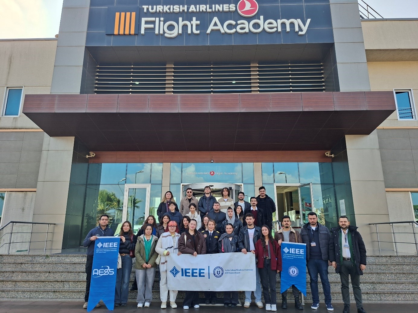 Mühendislik Fakültesi Öğrencilerinden Türk Hava Yolları Uçuş Akademisi’ne Teknik Gezi