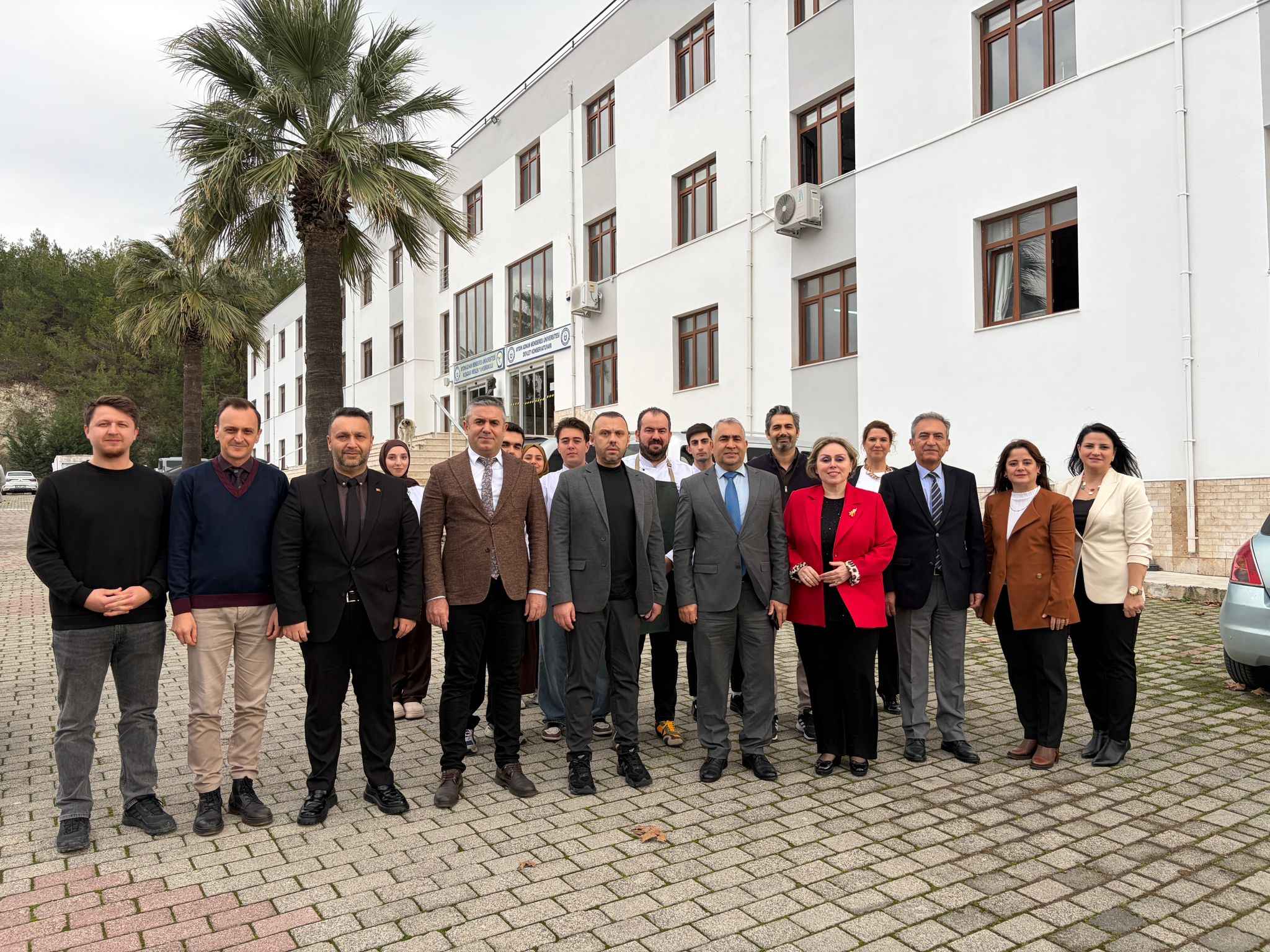 Kuşadası Davutlar Meslek Yüksekokulu Aşçılık Programı Akredite Oldu