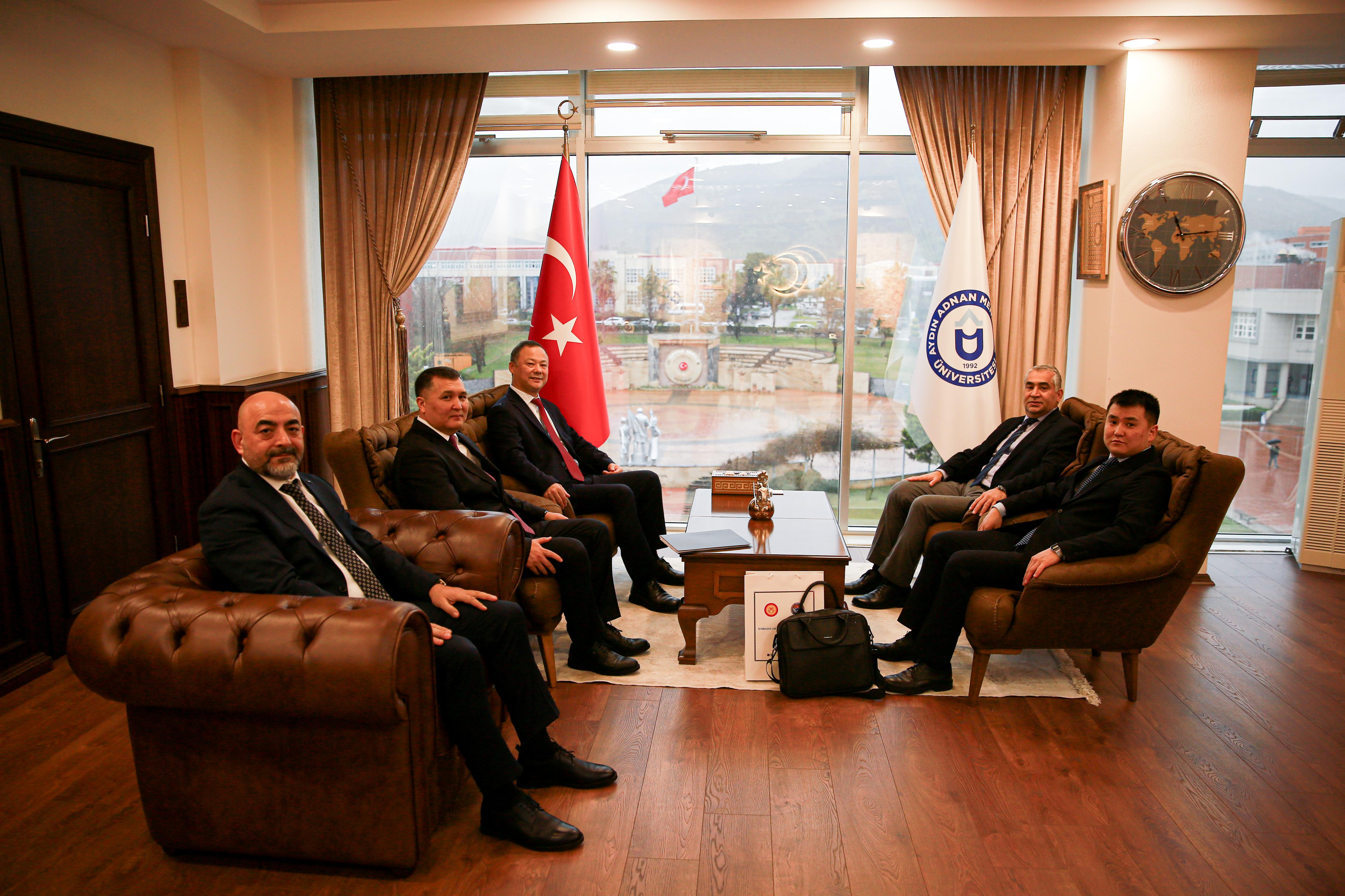 Kırgızistan Büyükelçisi Kazakbaev'den Rektörümüze Ziyaret