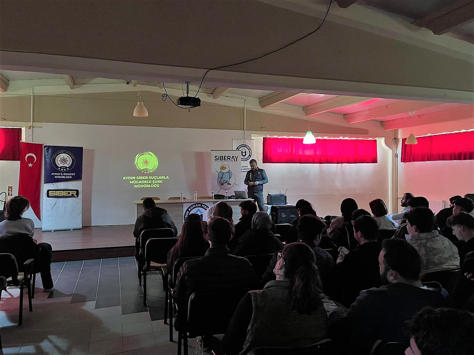 Dijital Okuryazarlık ve Siber Güvenlik Farkındalığına Yönelik Eğitim Gerçekleştirildi