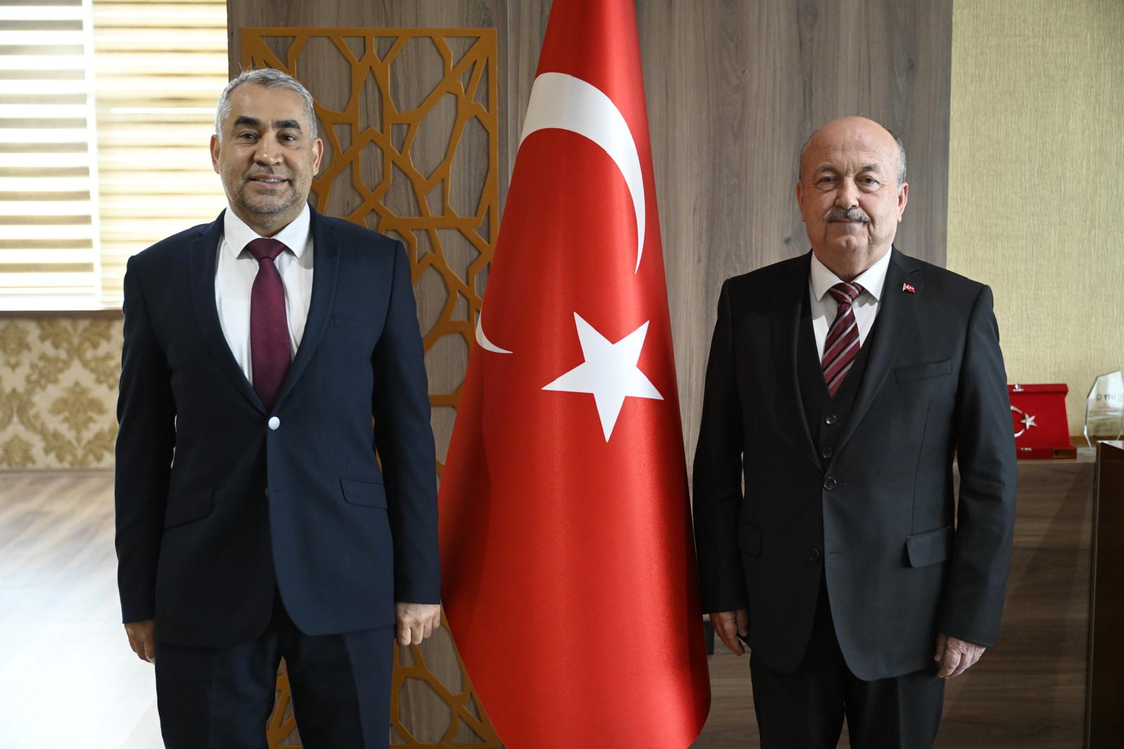 Rektörümüz, EGEKAF’26 Kapsamında Uşak Üniversitesi Rektörü ile Görüşmelerde Bulundu