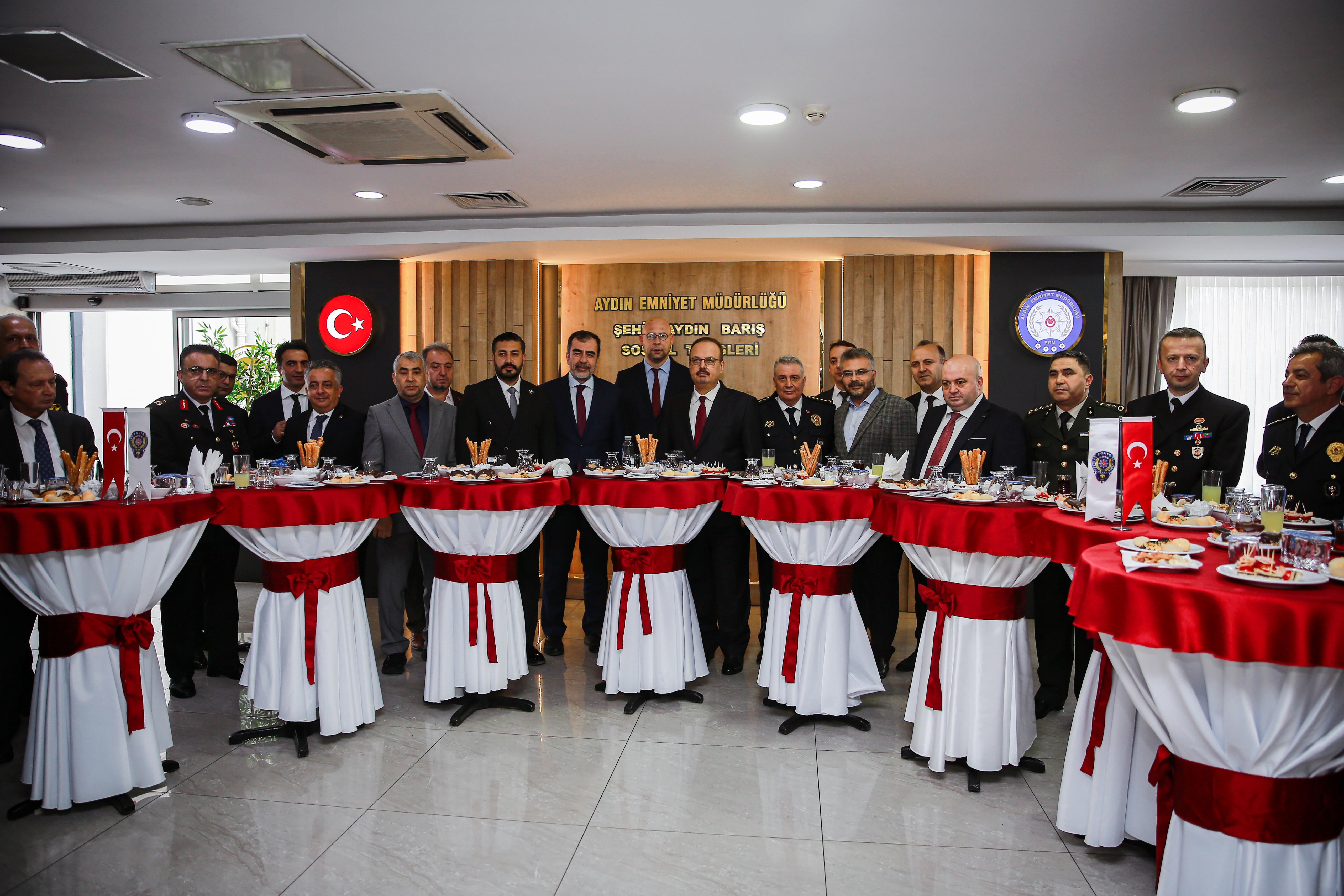 Rektörümüz Prof. Dr. Bülent Kent, Polis Haftası Etkinliğine Katıldı