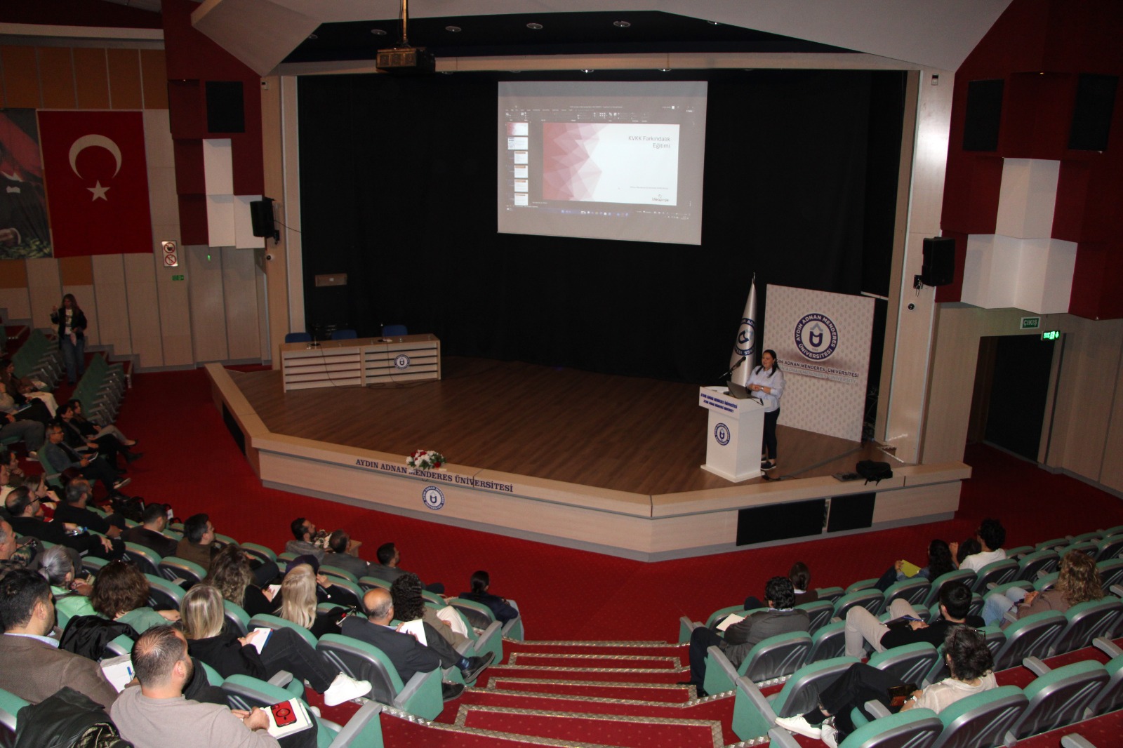 Üniversitemizde “KVKK Mevzuat ve Farkındalık” Konulu Hizmet İçi Eğitim Gerçekleştirildi