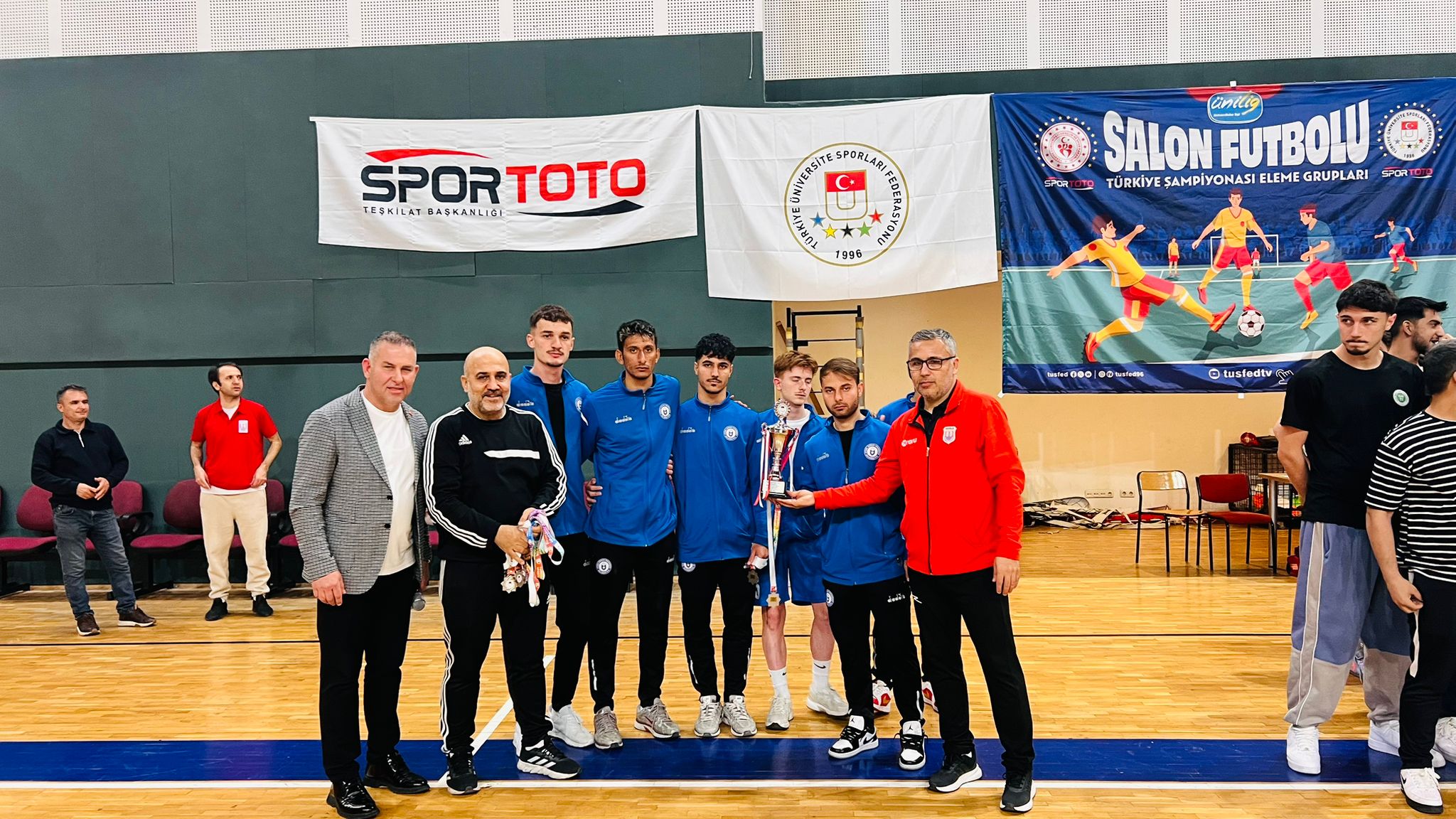 Üniversitemizden ÜNİLİG’de Salon Futbolunda Çifte Başarı