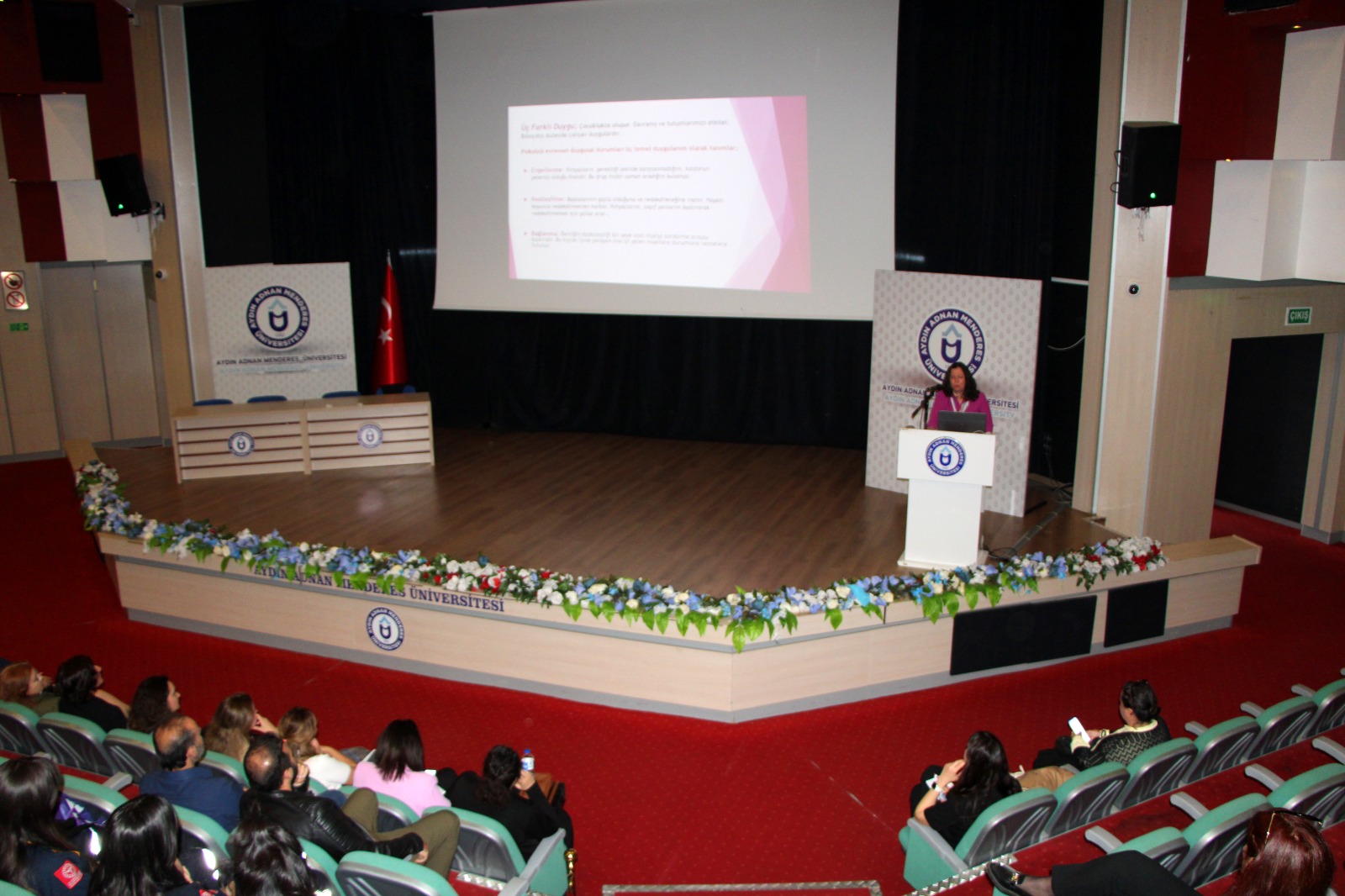 Üniversitemizde “Bilinçaltı Meta Programları Değiştirerek Yaşamı Yeniden Tasarlayabilme” Etkinliği Gerçekleşti