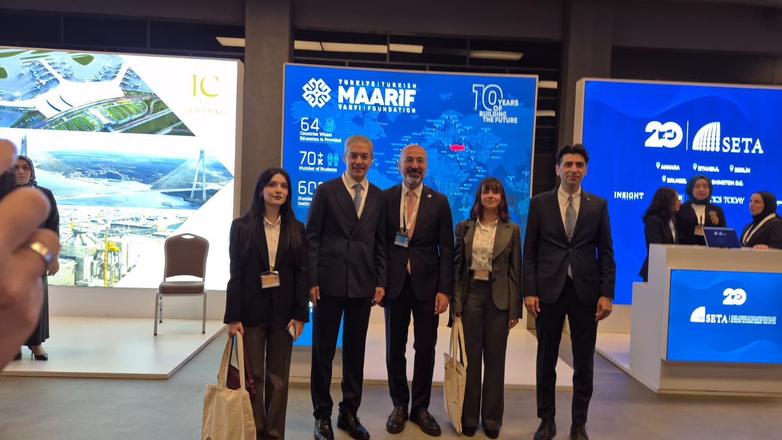 Siyasal Bilgiler Fakültesi Öğrencilerimiz V. Antalya Diplomasi Forumu’nda Üniversitemizi Temsil Etti