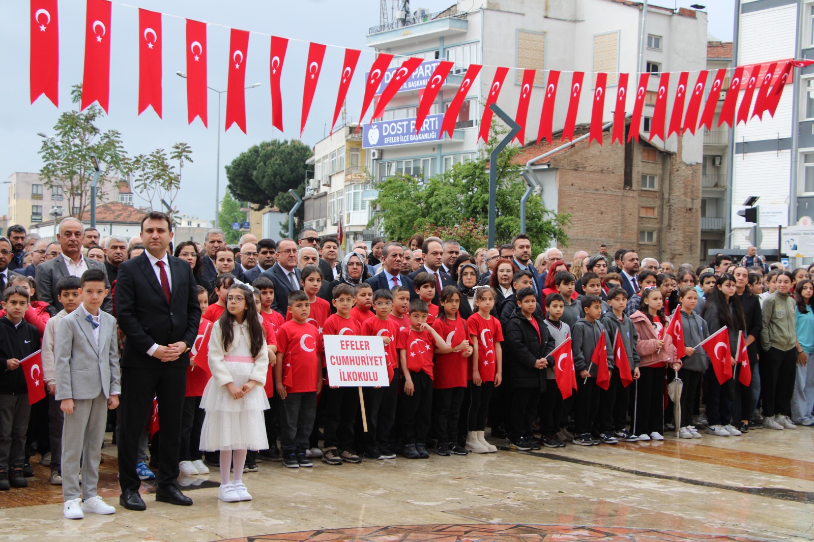 Rektör Yardımcımız Prof. Dr. Erkan Salan, 23 Nisan Kutlama Programına Katıldı