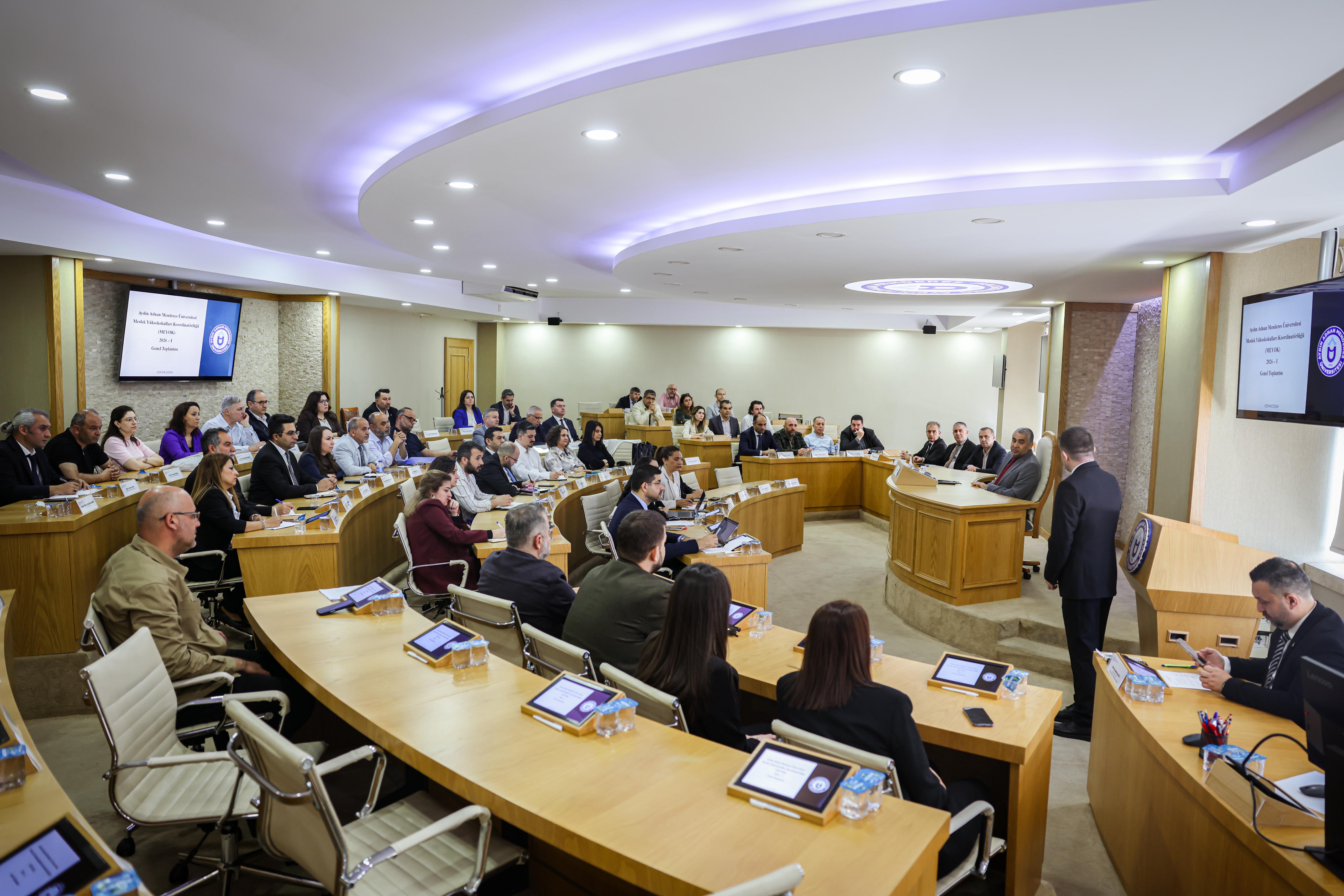 Üniversitemizde Meslek Yüksekokullarının Akademik İşleyiş Süreçleri Ele Alındı