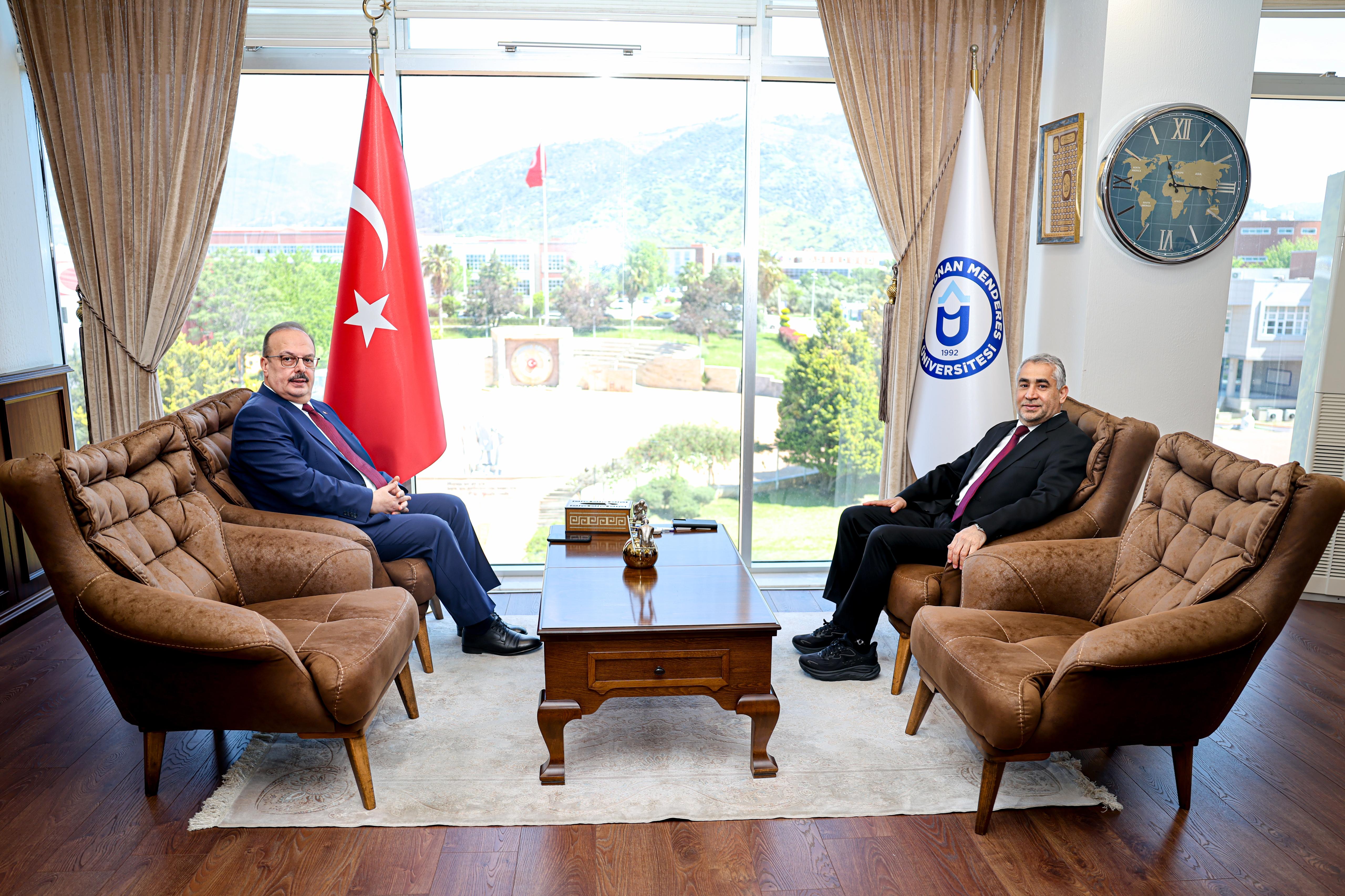 Vali Yakup Canbolat’tan Rektörümüze Ziyaret